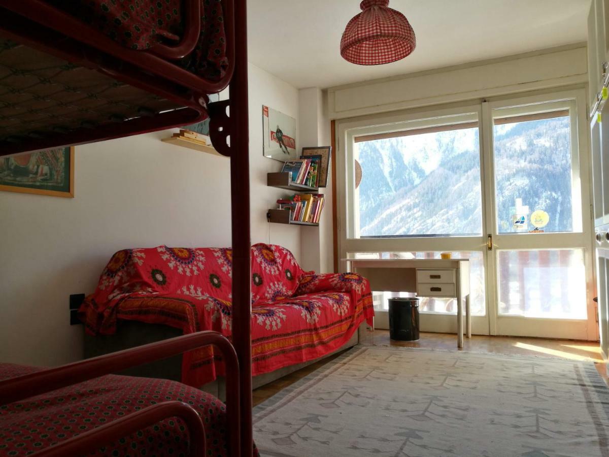 L'Atelier Du Temps - Appartamento Circe Courmayeur Luaran gambar